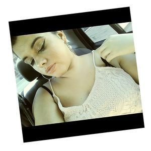 Meet your Posher, Michele